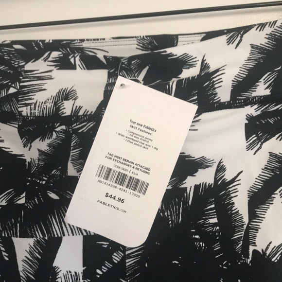 Fabletics palm tree print skirt - Picture 5 of 8